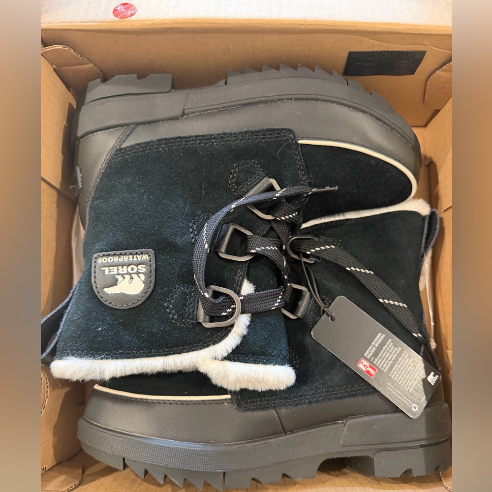 Sorel Tivoli IV Black Boots with White Accents